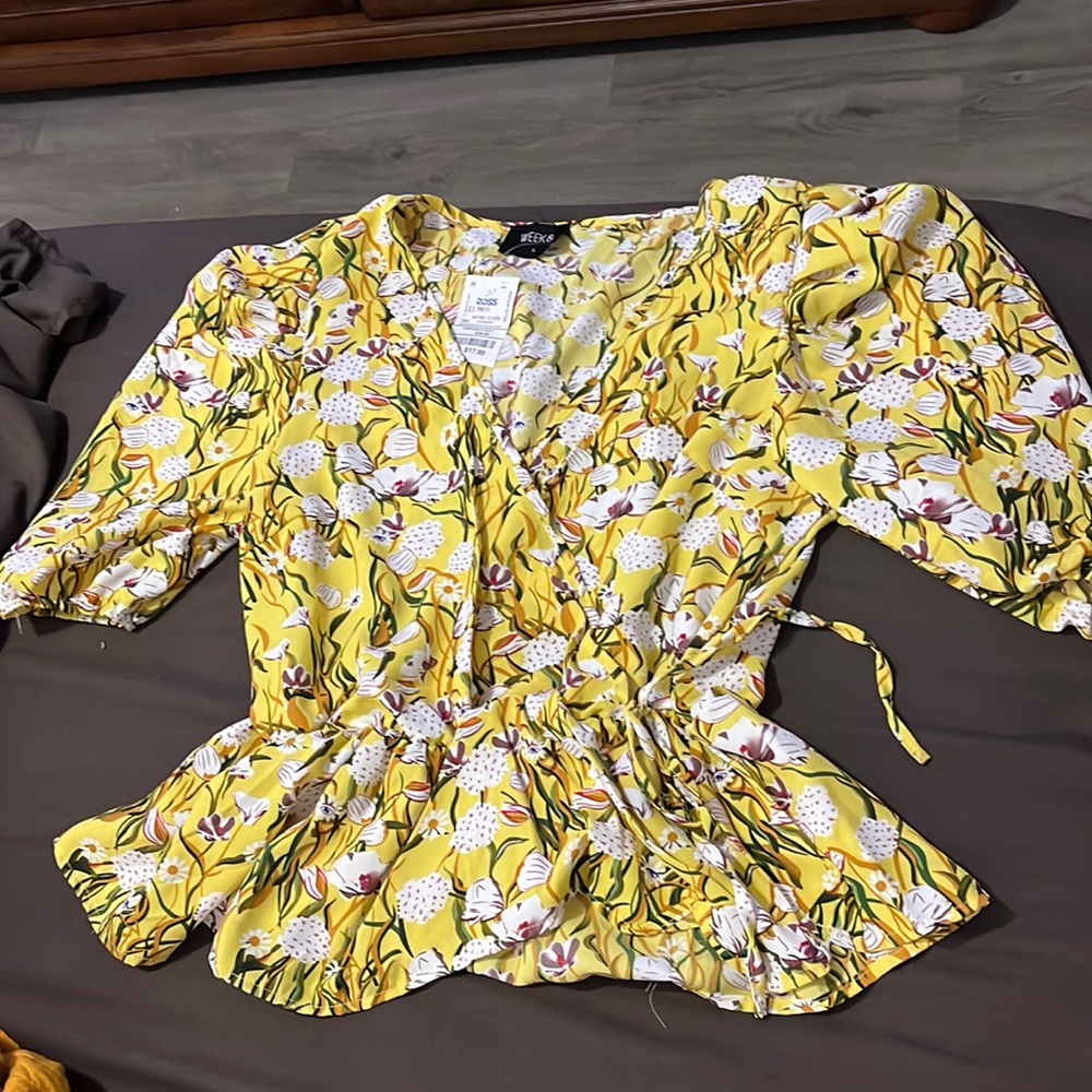 Yellow peplum top